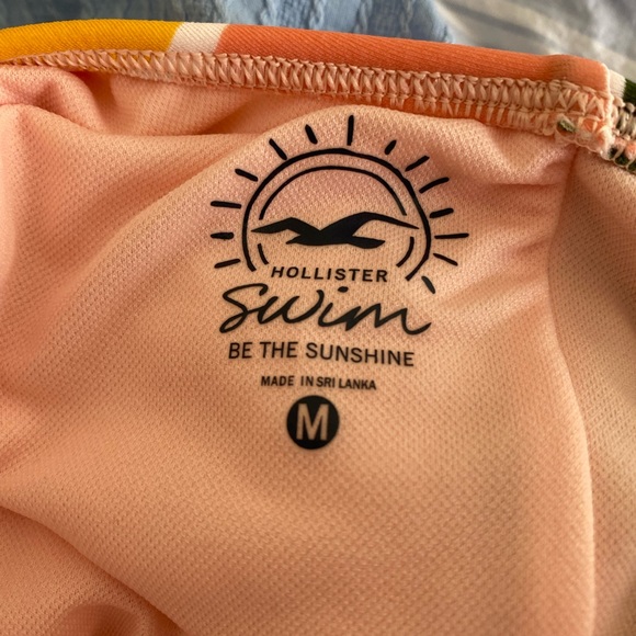 Hollister one price bathing suit - Picture 3 of 3